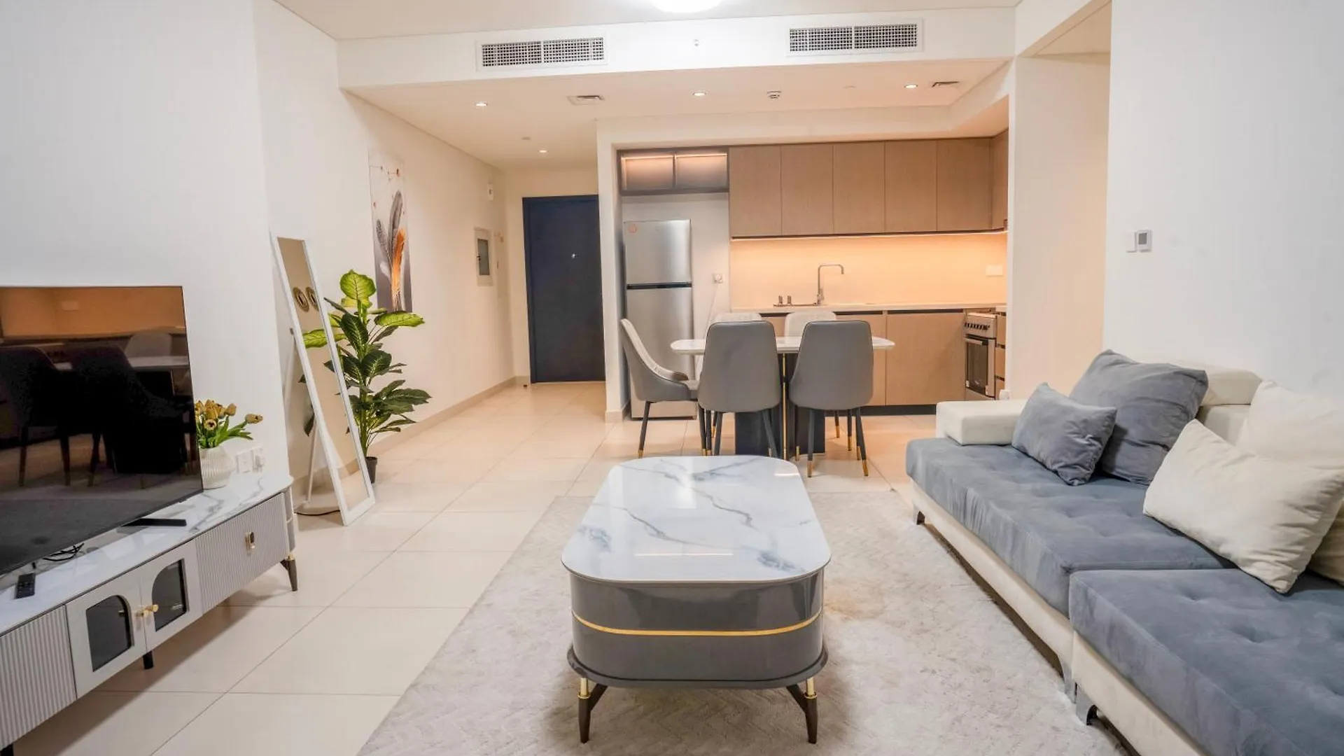 Tick - Burj Crown Luxury 2Br W Balcony & Pool View Lejlighed Dubai