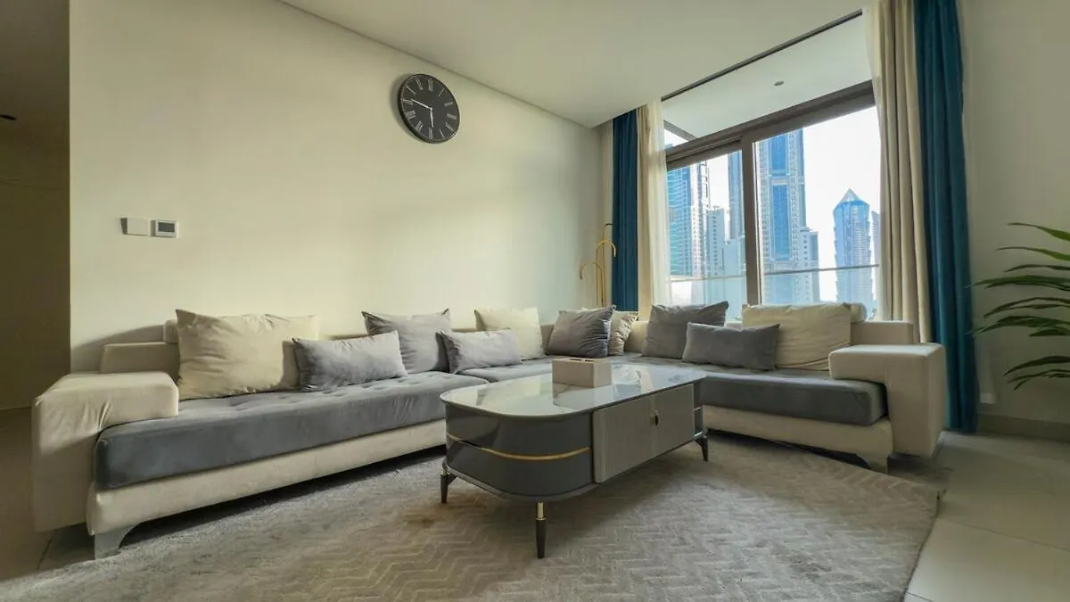 Tick - Burj Crown Luxury 2Br W Balcony & Pool View Apartment Dubai