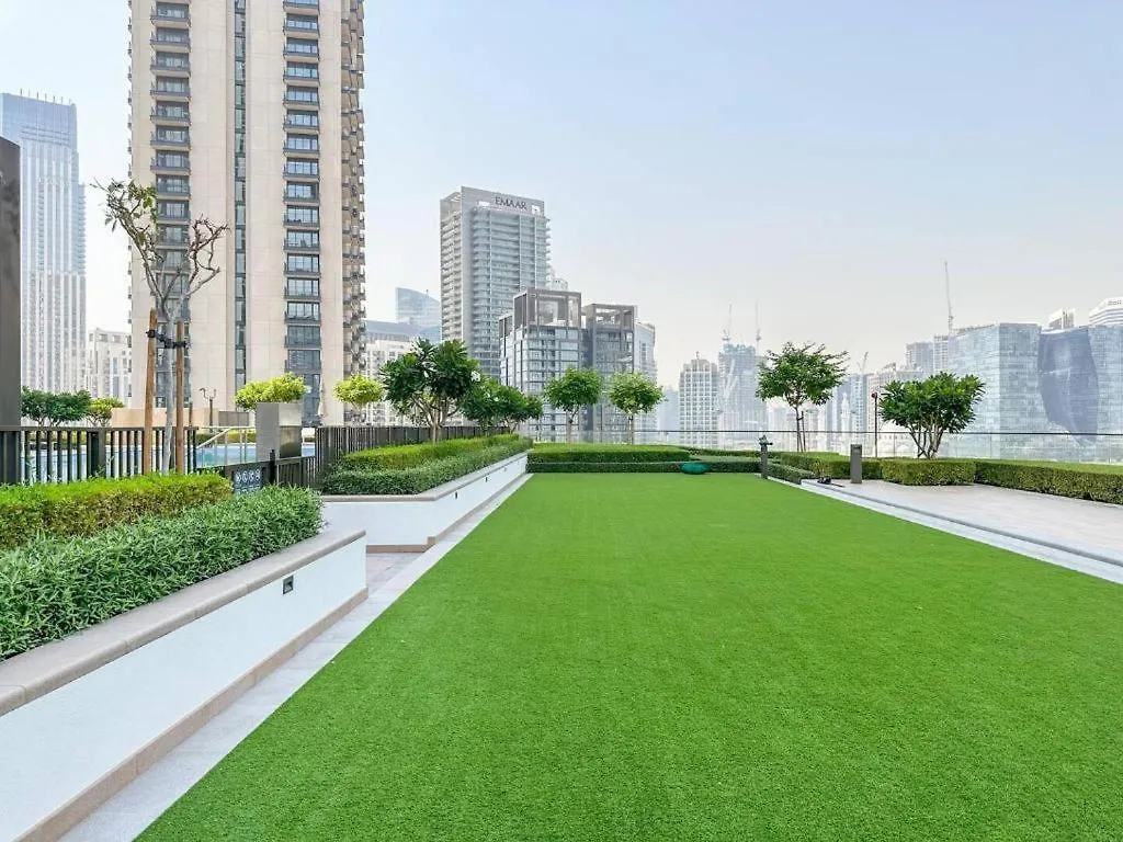 Tick - Burj Crown Luxury 2Br W Balcony & Pool View Apartment Dubai United Arab Emirates