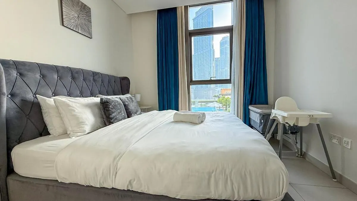 Tick - Burj Crown Luxury 2Br W Balcony & Pool View Apartment Dubai