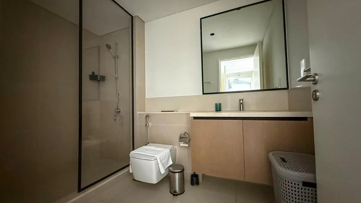Tick - Burj Crown Luxury 2Br W Balcony & Pool View Apartment Dubai United Arab Emirates