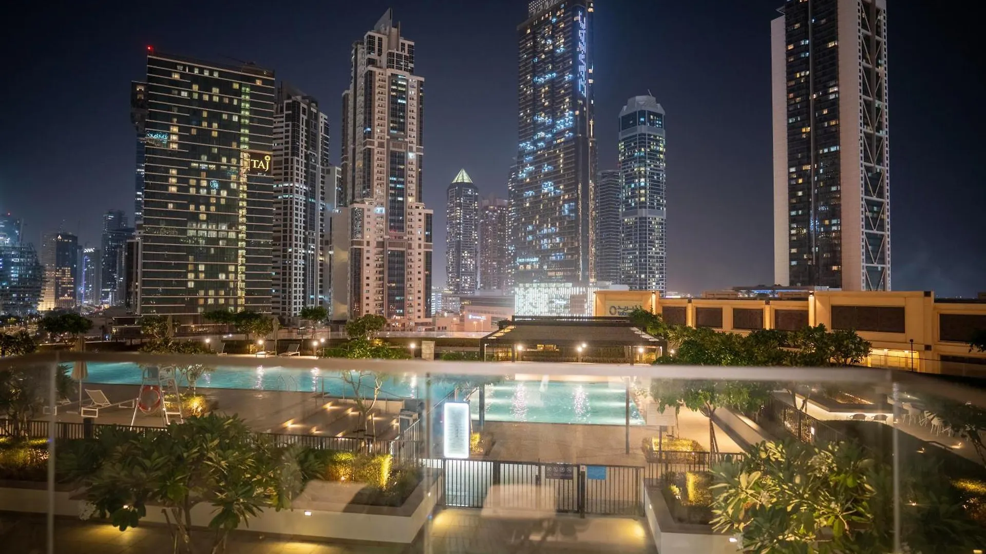 Tick - Burj Crown Luxury 2Br W Balcony & Pool View Apartment Dubai